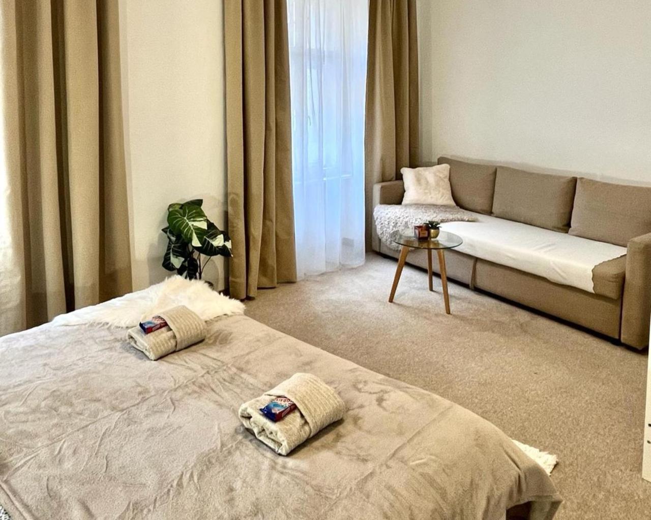 Apartment Lea - Old Town Bratislava Exterior photo