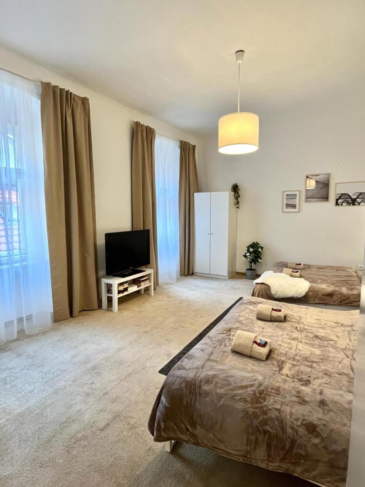 Apartment Lea - Old Town Bratislava Exterior photo