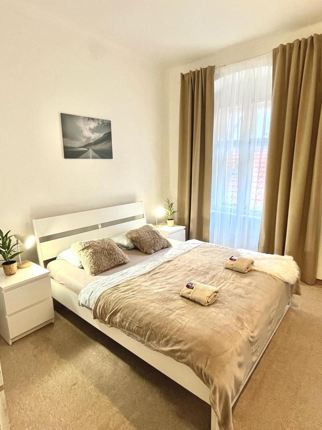 Apartment Lea - Old Town Bratislava Exterior photo